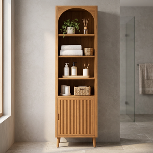 Armoire de salle de bain haute en teck massif avec étagère cintrée et porte cannelée - Product Image 3