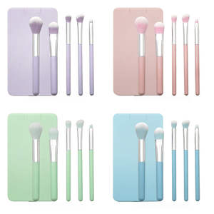 Nouvel arrivage : Ensemble de 14 pinceaux de maquillage avec miroir LED, étui personnalisable, poils synthétiques, manche en bois, respectueux de la peau, portable pour le voyage - Product Image 5