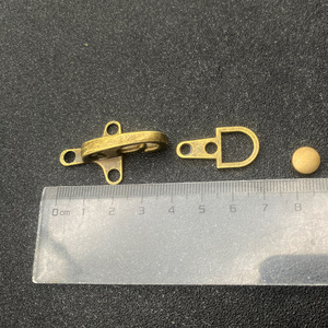 Boucle de <span class=keywords><strong>ceinture</strong></span> en alliage métallique dorée, luxueuse et durable, à clipser, adaptée aux vêtements, aux vestes et aux chaussures. - Product Image 3