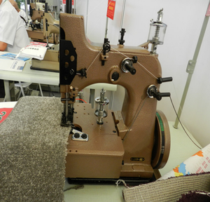 Single Needle Three Thread Carpet Sewing <b>Machine</b>, Carpet Overlock <b>Machine</b>, <b>Binding</b> Carpet Sewing <b>Machine</b> - Product Image 4