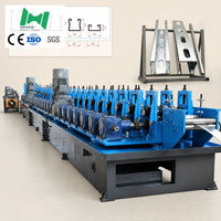 Machine de formage de panneaux solaires automatique pour rails de montage et systèmes de support