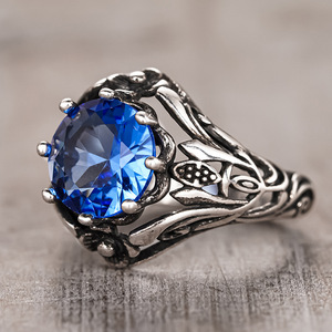 Bague texturée vintage avec pierre précieuse bleue pour femme, bijou de doigt de style gothique - Product Image 3