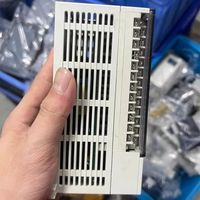 PLC Xinje XC3-32R-E, 32DI/DO, Salida de Relé, AC220V, Comunicación MODBUS, Soporte RTC, Automatización de Fábrica/Control de Máquinas, Memoria Flash