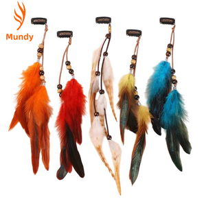 Barrettes à cheveux en plumes pour concerts en plein air, fêtes nuptiales, foires de la Renaissance - Clip à pression chic bohème - Product Image 1