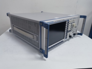 เครื่องรับสัญญาณทดสอบ EMI รุ่น ESU40 ของ Rohde and Schwarz, 20 Hz ถึง 40 GHz - Product Image 2