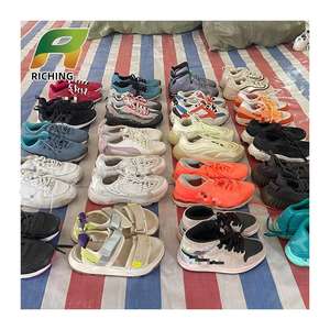 Zapatillas y zapatos de montaña usados de primera clase de grado 1, zapatillas de baloncesto de segunda mano - Product Image 3