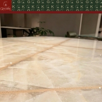 GOLDKING Centre de table de luxe haut de gamme pour exposition, en marbre veiné champagne de forme bateau, avec pieds en bloc de marbre massif, OEM ODM