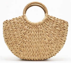Vente en gros Sac à main en paille naturelle pour femme Sac de plage en jacinthe d'eau du Vietnam Panier de rangement élégant pour vêtements - Product Image 3