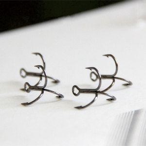 Amo <span class=keywords><strong>da</strong></span> <span class=keywords><strong>Pesca</strong></span> Triplo in Lega di Titanio Giapponese Rivestito in Nero ad Alta Resistenza per la <span class=keywords><strong>Pesca</strong></span> di Spigole e Lucci con Esche Artificiali - Product Image 3