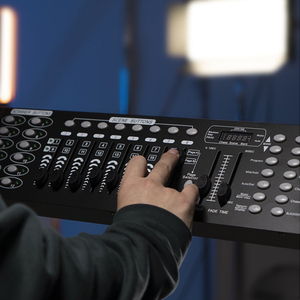 192 Kênh DMX Giao Diện Điều Khiển Sân Khấu Chuyên Nghiệp Điều Khiển Cho Đảng Pub Bar Hộp Đêm Chùm Rửa Di Chuyển Đầu <span class=keywords><strong>Laser</strong></span> DJ Disco Chiếu Sáng - Product Image 1