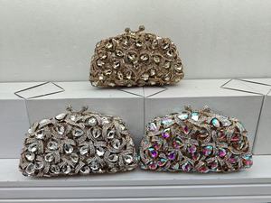 Bolso de mano de lujo Amiqi MRY166 con diamantes, bolso de fiesta con pedrería y cierre de cremallera, estilo elegante <span class=keywords><strong>para</strong></span> <span class=keywords><strong>dama</strong></span>. - Product Image 3