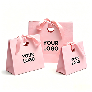 Sacs en papier rose personnalisés OEM avec poignée découpée et fermeture ruban <span class=keywords><strong>satiné</strong></span> pour promotion de cosmétiques et parfums, emballage en gros - Product Image 1
