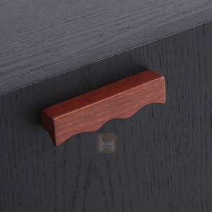 Mesita de Noche Estilo Retro Francés, Madera Maciza de Alta Calidad con Chapa, Diseño Piramidal, con Dos Cajones, Personalizable para Dormitorio de Hotel - Product Image 6