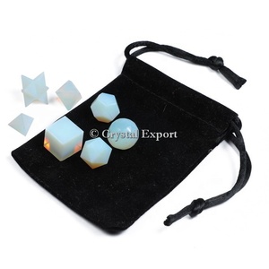 Ensemble de 7 pierres géométriques en opalite avec pochette en velours – Articles métaphysiques de guérison à acheter - Product Image 1