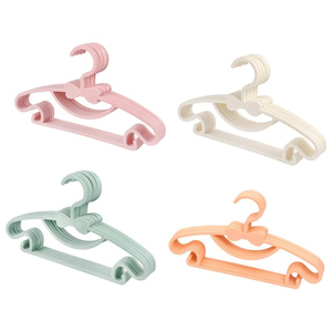 ไม้แขวนเสื้อเด็กแบบเรียบง่าย ทำจากพลาสติก ไม่ทิ้งรอย สำหรับเด็ก  ตะขอเกี่ยวกันลื่น ไม้แขวนเสื้อเด็กเล็ก - Product Image 1