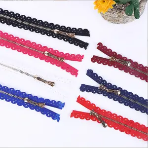 Wholesale sales of 3# metal embodying open zipper slider style a variety of options for a variety of women's clothing
