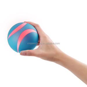 2025 Accessoires de promenade pour <span class=keywords><strong>chien</strong></span> portables et mains libres personnalisés, <span class=keywords><strong>Jouet</strong></span> pour animal de compagnie : Manchon porte-balles de tennis pour <span class=keywords><strong>chien</strong></span> - Product Image 5