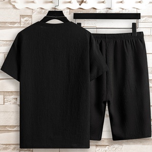 Ensemble T-shirt à manches courtes et short personnalisé OEM pour homme – Collection été décontractée et sportive – Couleur unie, coupe ample, séchage rapide, en soie glacée – Ensemble deux pièces - Product Image 6