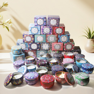 Set Regalo di Candele Profumate in Barattolo di Latta Personalizzato di Lusso, Candela in Cera di Soia Premium OEM con Fiori Secchi per il Mercato del Medio Oriente - Product Image 1