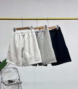 กางเกงขาสั้นลำลองทรงหลวมสำหรับผู้ชายและผู้หญิง รุ่นซัมเมอร์ ระบายอากาศได้ดี  รับสกรีนโลโก้  มีกระเป๋า - Product Image 2