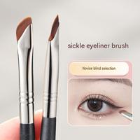 Pincel de maquillaje de precisión de fibra de rayón para contorno de ojos, delineador y corrector, con punta biselada y diseño de gusano de seda