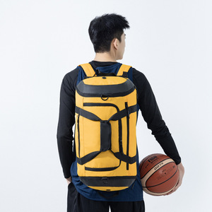 Grand sac polochon en polyester jaune unisexe à fermeture éclair avec bandoulière pour les activités de plein air et les voyages - Product Image 6