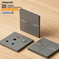 Prise murale électrique domestique en acrylique durable 13A 250V (normes UK/UE) avec prise universelle supplémentaire à 3 broches