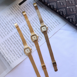 Reloj Rectangular Pequeño Retro Romano, Éxito de Ventas, Color Oro Champán, Cuarzo, Resistente al Agua 30M, para Mujer - Product Image 2