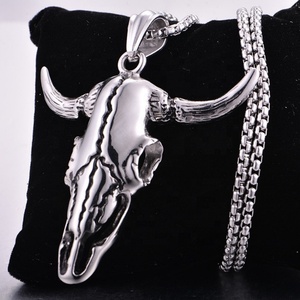 Breloques Tête de Bœuf Crâne en Argent Tibétain Antique, Pendentifs Tête de Bœuf Crâne, Bijoux au Design Gothique Osseux - Product Image 4