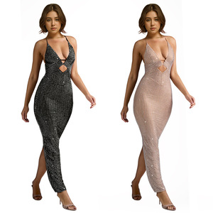 فستان طويل بدون أكمام للنساء بأربطة ورقبة على شكل حرف V من حجر الراين - Product Image 3