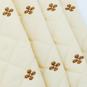 Nhà Máy Bán buôn 310T nhăn Nylon <span class=keywords><strong>taffeta</strong></span> 3.5cm Kim cương Vuông Thêu Quilting vải - Product Image 6