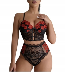 K2084 Nouveaux pyjamas pour femmes en stock, imprimé tendance, fleurs, 2 pièces par ensemble, vêtements de nuit pour femmes - Product Image 3