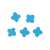 Prix de gros Pierre précieuse synthétique bleu turquoise en vrac Trèfle à quatre feuilles Pierre précieuse