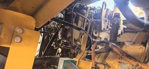 رصف مسار مستعمل كبير الحجم رصف الأسفلت كفاءة رصف الهيكل كاتربيلر مع مضخة المكون الأساسي - Product Image 6