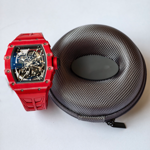 Reloj de alta gama con caja de fibra de carbono en forma de tonel, cristal de zafiro, movimiento mecánico automático esqueletizado. - Product Image 2