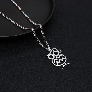 Collier Hip-Hop Street Basketball en Acier Inoxydable pour Homme par Star Chris <span class=keywords><strong>Paul</strong></span>, Style Géométrique Vintage Classique, Idéal pour un Cadeau - Product Image 4