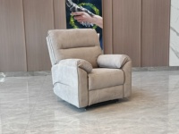 Fauteuil inclinable électrique moderne avec accoudoirs rembourrés, revêtement en tissu, structure métallique, fonction d'inclinaison électrique pour usage domestique
