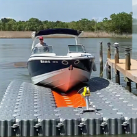 Ponton flottant modulaire populaire de Jetski de dock de plastiques avec des cubes de rouleau et le treuil