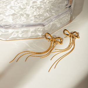 J&D Fijne Sieraden 18K Goud Roestvrijstalen Oorbellen Waterdicht Strikvormig Met Kwast Lange Oorbellen - Product Image 1