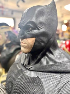 Busto <span class=keywords><strong>de</strong></span> Batman <span class=keywords><strong>de</strong></span> Ben Affleck, <span class=keywords><strong>Liga</strong></span> <span class=keywords><strong>de</strong></span> la Justicia, Escala 1:1, Busto <span class=keywords><strong>de</strong></span> Resina, Figura Coleccionable <span class=keywords><strong>de</strong></span> Superhéroe <span class=keywords><strong>de</strong></span> <span class=keywords><strong>DC</strong></span>, Decoración para el Hogar - Product Image 6
