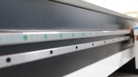 Routeur CNC 4 axes pour le bois avec dispositif rotatif pour la sculpture 3D et le travail cylindrique