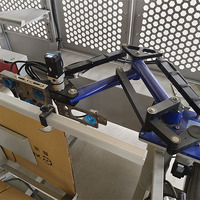 Ligne d'emballage entièrement automatique pour la formation, la fermeture et l'emballage de boîtes en carton, avec emballage secondaire pour sacs et pochettes de qualité alimentaire