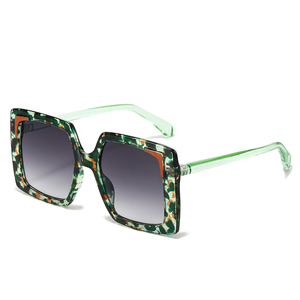 Gafas de Sol Personalizables con Protección UV400, Montura Cuadrada Grande de PC, Estilo Vintage Negro, Unisex, Modernas, de Alta Calidad, con Logotipo Personalizado - Product Image 6