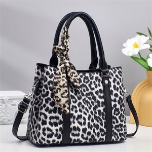 Hot Sale Leopard Tote Bags Large Capacity Leather Handbags Lady's PU Crossbody Shoulder Bag - Product Image 6