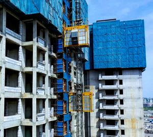 工厂价格双笼式施工电梯提升机SC200/200ES1建筑商提升机 - Product Image 3