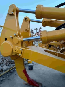 Bulldozer d'occasion Shantui SD32 SD22, Caterpillar, Komatsu D6D D8K D8R D10N D11T D155A D375A D475A - Product Image 6