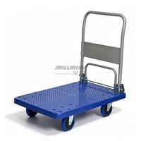 Chariot à plateforme en plastique à quatre roues pour le réapprovisionnement et le transport des stocks en entrepôt commercial