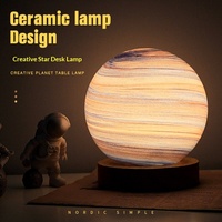 Lampe de Chevet Nordique en Céramique pour Chambre à Coucher, Lampe de Nuit en Verre pour Ambiance Sommeil, Lampe de Projection Étoilée Lune Planètes, sur Batterie