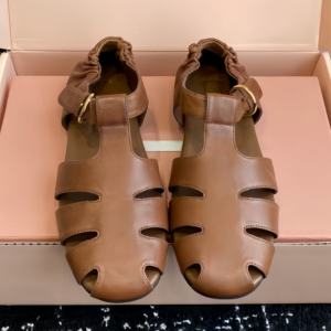 Sandales plates respirantes pour femmes, chaussures de marche confortables de haute qualité pour l'extérieur, chaussures décontractées élégantes MIU - Product Image 2