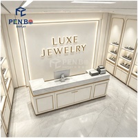 Présentoir à bijoux en bois et en verre de luxe personnalisé, conception de vitrine, aménagement de magasin de bijoux en or, comptoir de meubles de bijouterie